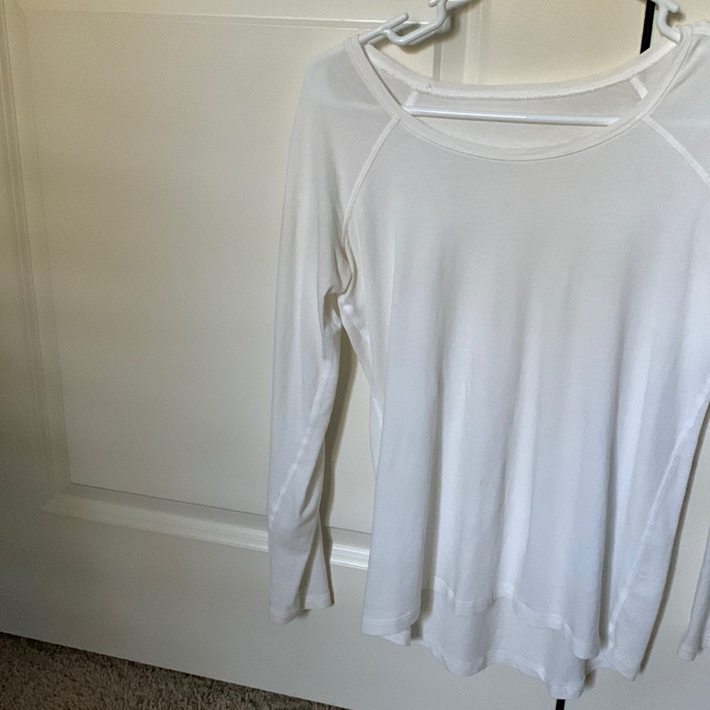 BRAND NEW white lulu shirt never worn